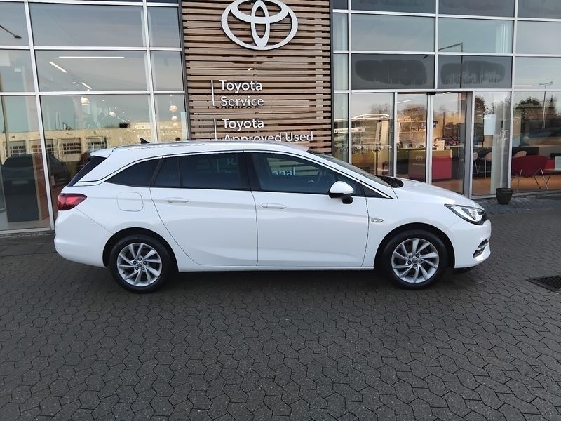 Summit white Brugt 2020 Opel Astra Elegance Stationcar | 184.682 kr. (Dyr) - Billede 1/4