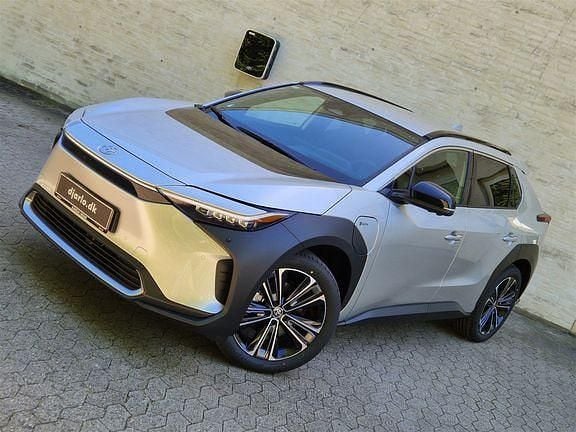 Brugt Toyota bZ4X Executive 150 kW (204 HK) 2024 1j6 precious silver SUV