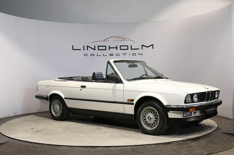 Hvid Brugt 1989 BMW 320 Cabriolet | 249.900 kr. - Billede 1/4