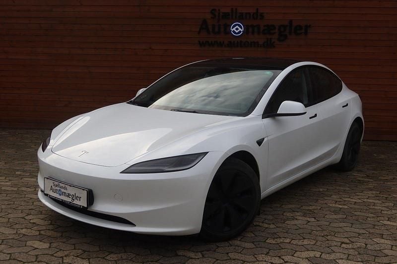 Perlemorshvid Brugt 2023 Tesla Model 3 RWD Sedan | 255.000 kr. (Fair pris) - Billede 1/4
