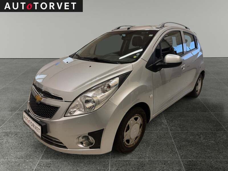 Sølvmetal Brugt 2012 Chevrolet Spark LT Hatchback | 24.700 kr. (Fair pris) - Billede 1/4