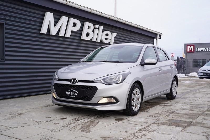 Sølvmetal Brugt 2015 Hyundai i20 GO! Hatchback | 39.900 kr. (Dyr) - Billede 1/4