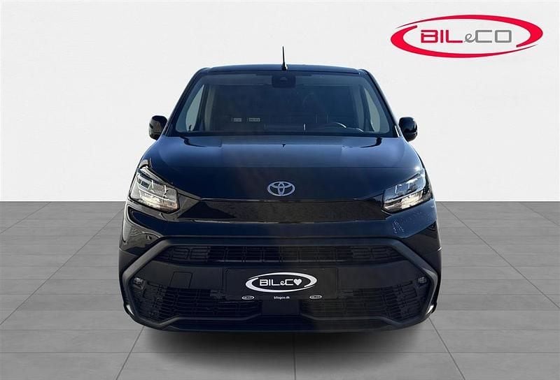 Ny Toyota Proace City City 102 HK (75 kW) 2025 Ktv  absolute black MPV