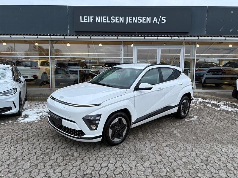 Hvid Brugt 2024 Hyundai Kona GO! SUV | 229.900 kr. (Fair pris) - Billede 1/4