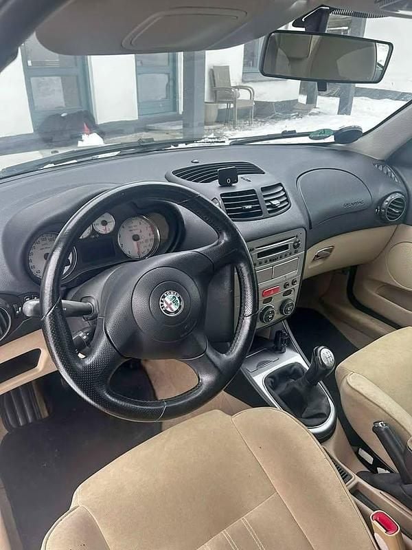 Brugt Alfa Romeo 147 105 HK (77 kW) 2006 Hatchback