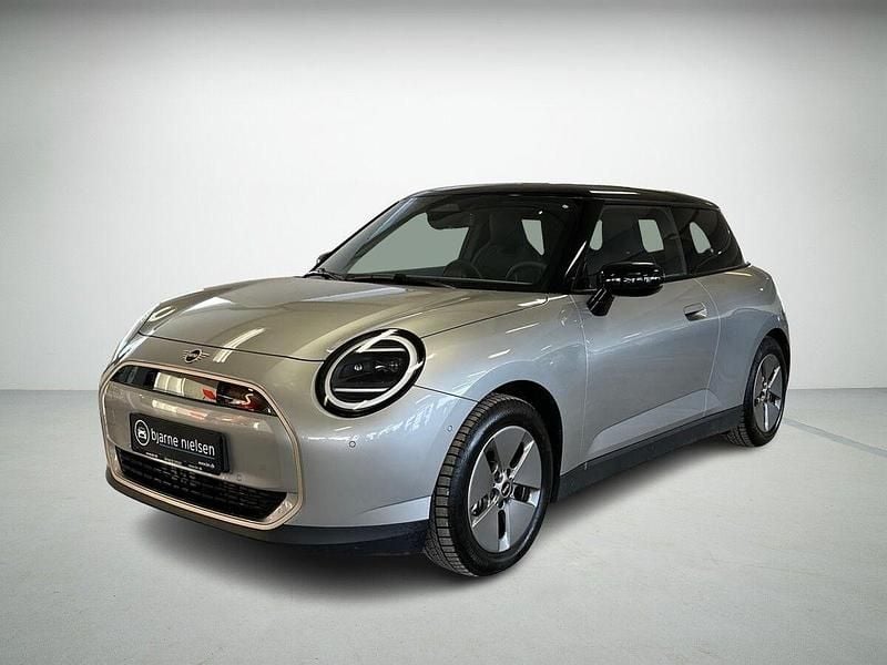 Brugt Mini Cooper SE Favoured 160 kW (218 HK) 2024 Sølvmetal Hatchback