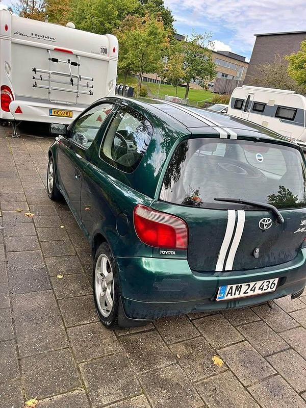 Brugt 1999 Toyota Yaris Hatchback | 12.000 kr. (Fair pris) - Billede 1/4