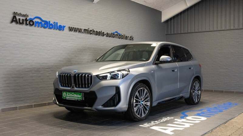 Sølvmetal Brugt 2023 BMW iX1 M Sport SUV | 399.900 kr. (Dyr) - Billede 1/4