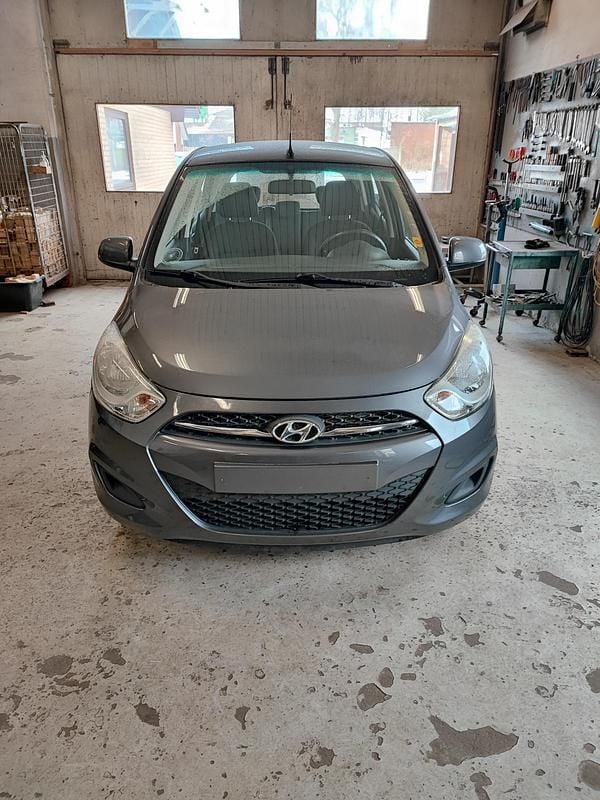 Brugt Hyundai i10 Comfort 86 HK (63 kW) 2013 Koksgrå Hatchback