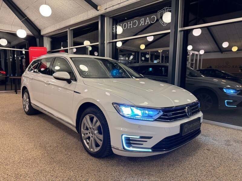 Hvid Brugt 2016 VW Passat Highline Stationcar | 144.500 kr. (Fair pris) - Billede 1/4