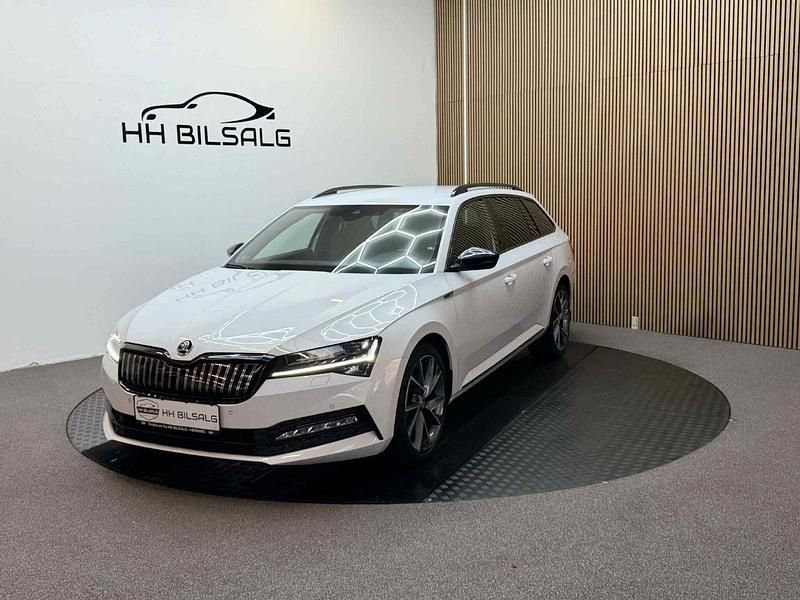 Sølvmetal Brugt 2020 Skoda Superb SportLine Stationcar | 249.700 kr. (Lidt for dyr) - Billede 1/4