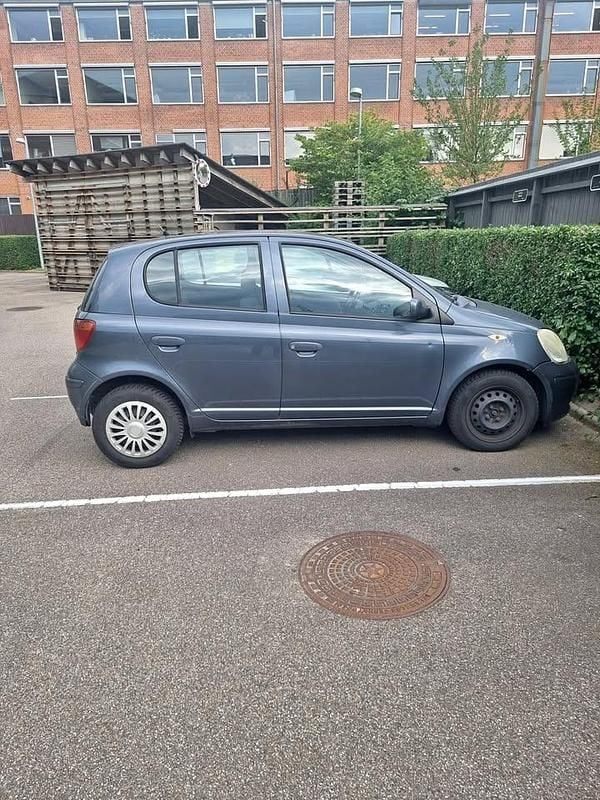 Brugt 2004 Toyota Yaris | 17.000 kr. - Billede 1/4