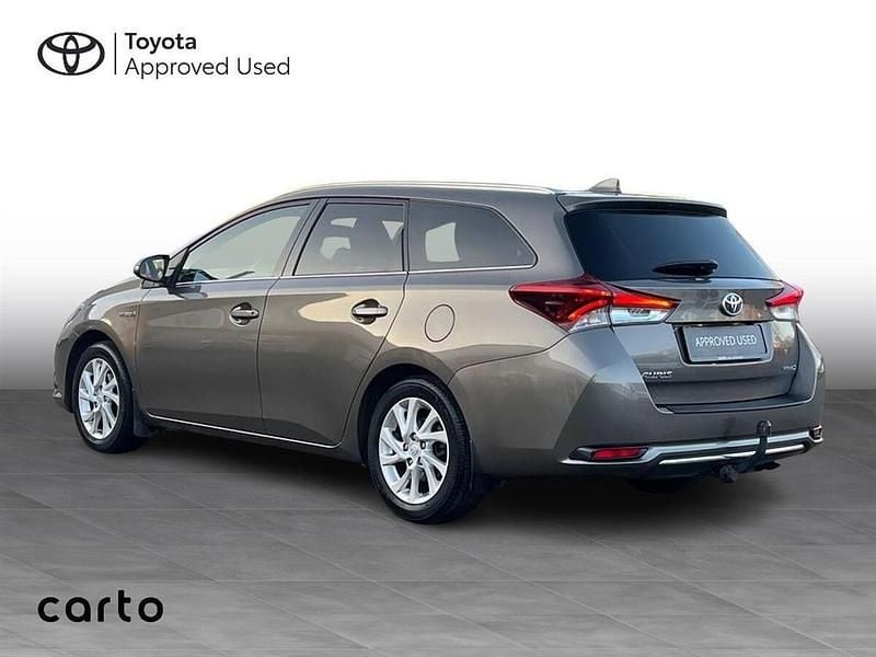 Brugt Toyota Auris Touring Sports Comfort 136 HK (100 kW) 2017 1g2 platinum bronze Stationcar