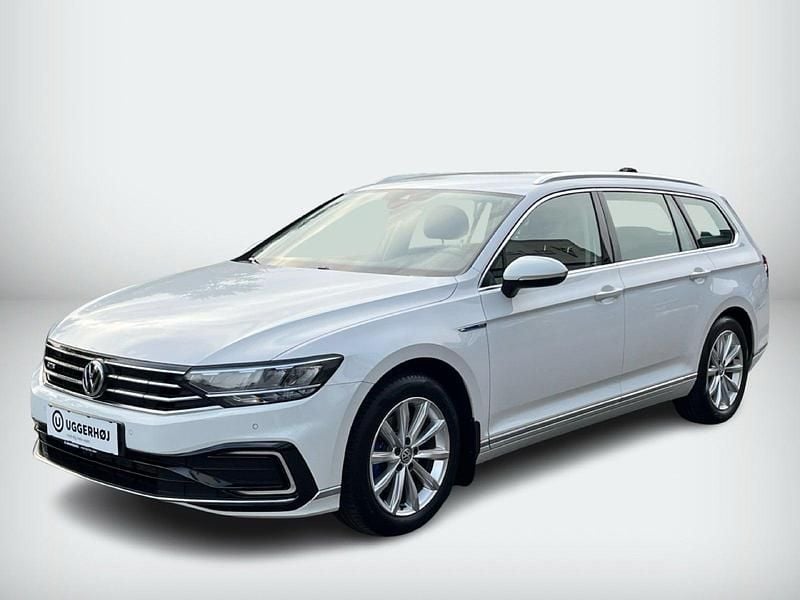 Hvid Brugt 2020 VW Passat Highline Stationcar | 229.000 kr. (Fair pris) - Billede 1/4