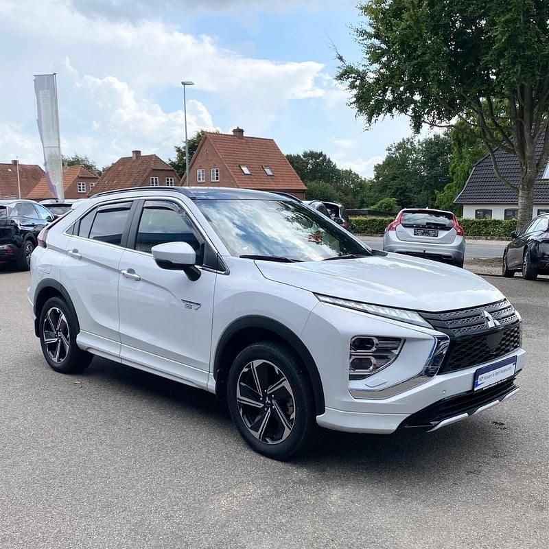 Perlemorshvid Brugt 2023 Mitsubishi Eclipse Cross SUV | 249.900 kr. (Lidt for dyr) - Billede 1/1