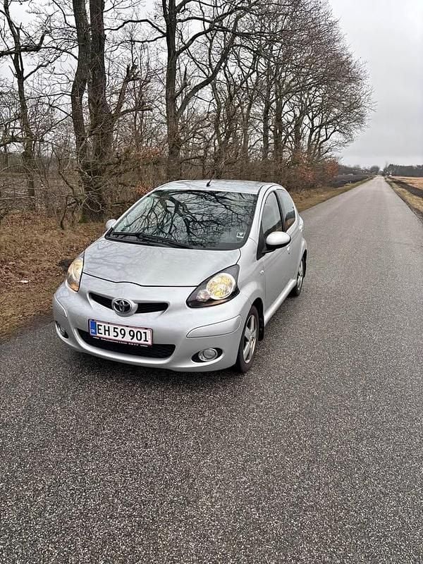 Brugt Toyota Aygo 68 HK (50 kW) 2010 Hatchback