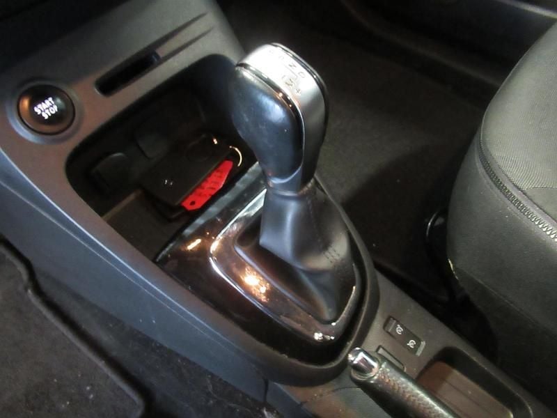 Brugt Renault Captur Dynamique 120 HK (88 kW) 2016 Grå metallak / sort tag SUV