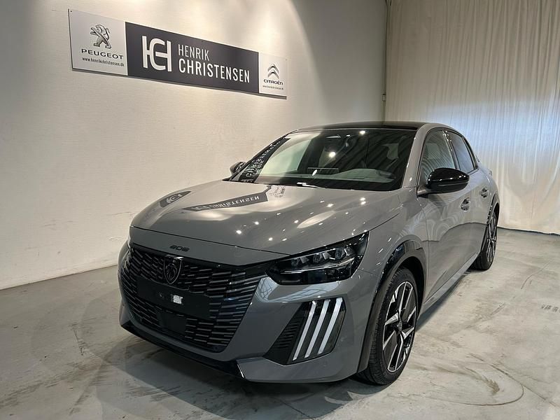 Grå selenium Brugt 2025 Peugeot e-208 GT Hatchback | 204.900 kr. (Fair pris) - Billede 1/4
