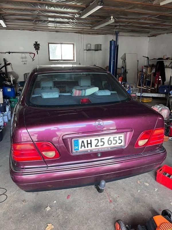 Brugt Mercedes E300 1997 Sedan
