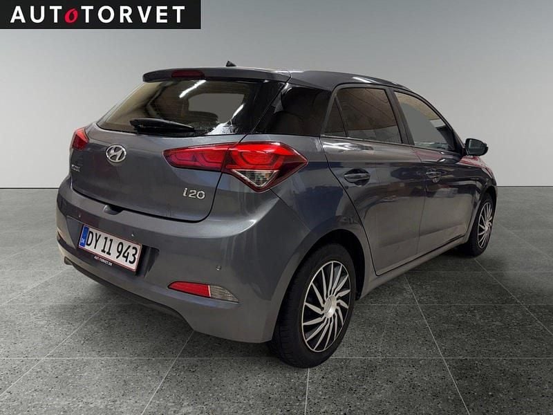Brugt Hyundai i20 Comfort 75 HK (55 kW) 2016 Koks Hatchback