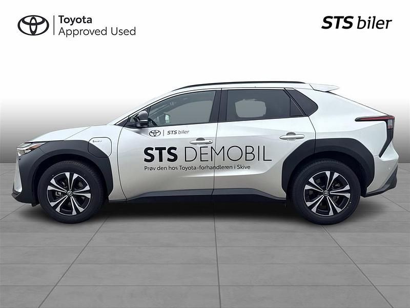 Brugt Toyota bZ4X Executive 150 kW (204 HK) 2024 1j6 precious silver SUV