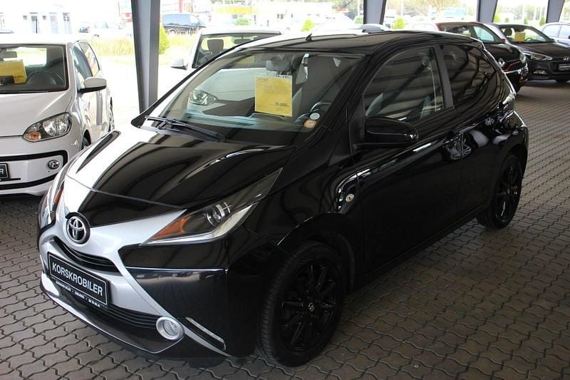 Brugt Toyota Aygo X-Black 69 HK (50 kW) 2016 Sortmetal Hatchback
