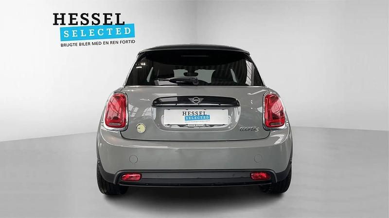 Brugt Mini Cooper Classic 135 kW (184 HK) 2022 Grå Hatchback