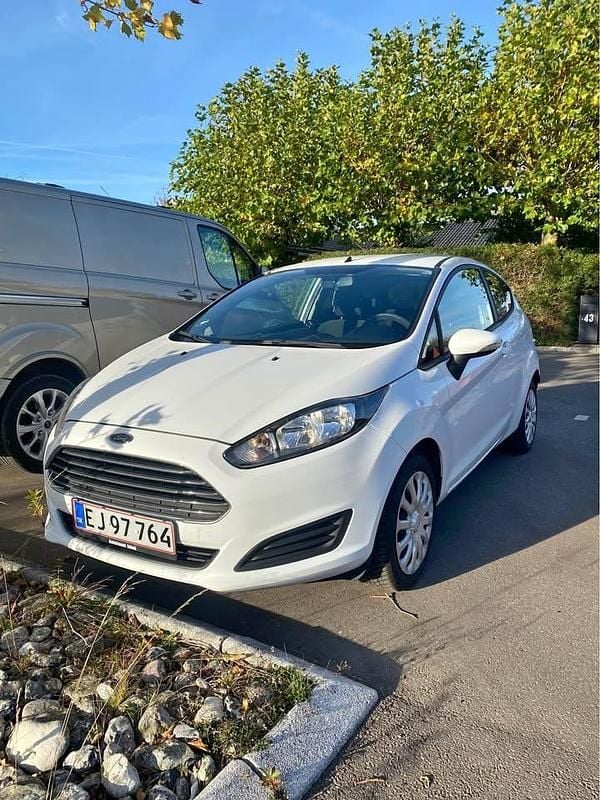 Hvid Brugt 2014 Ford Fiesta Hatchback | 54.990 kr. (Dyr) - Billede 1/4