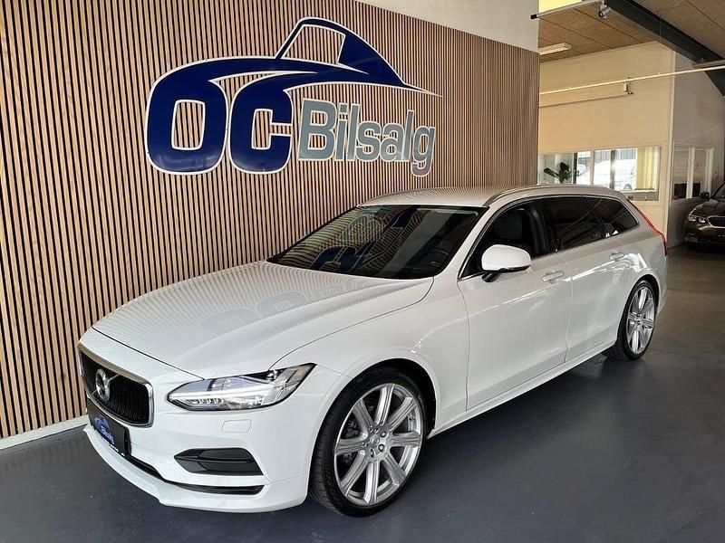 Hvid Brugt 2019 Volvo V90 Momentum Stationcar | 219.800 kr. (Fair pris) - Billede 1/4