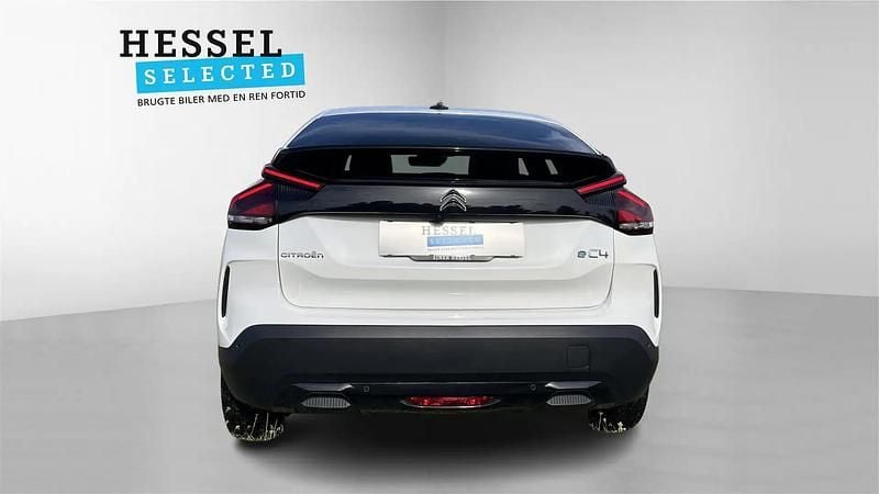 Brugt Citroën e-C4 Shine 100 kW (136 HK) 2023 Hvid Hatchback