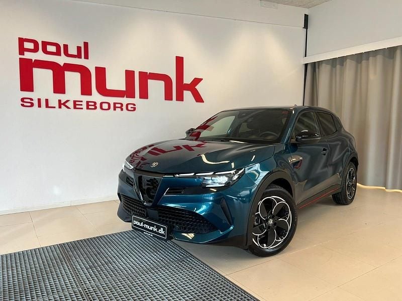 Blåmetal Brugt 2024 Alfa Romeo Junior Edizione Speciale | 259.900 kr. (God pris) - Billede 1/4
