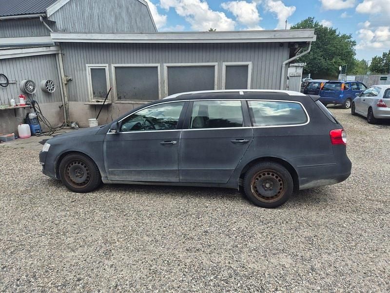 Blåmetal Brugt 2007 VW Passat Highline Stationcar | 7.000 kr. (God pris) - Billede 1/4