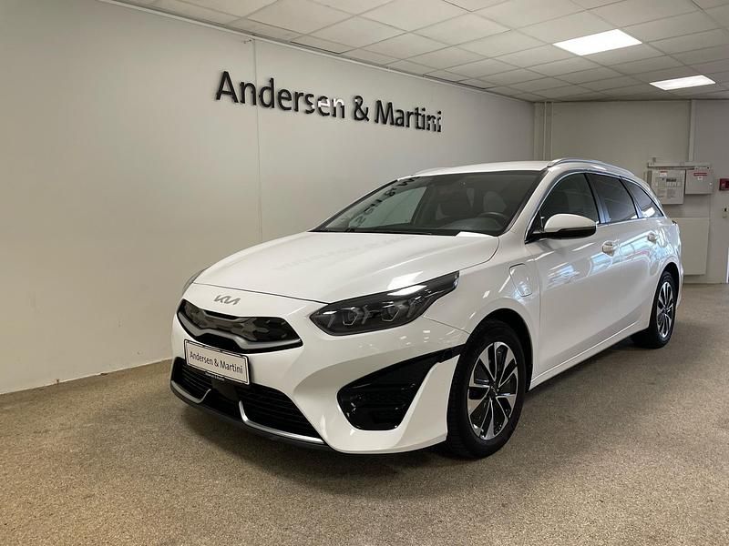Deluxewhite Brugt 2022 Kia Ceed Sportswagon Stationcar | 177.400 kr. (God pris) - Billede 1/4