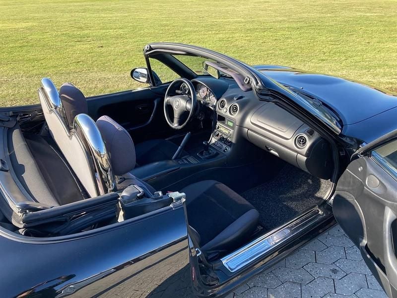 Brugt Mazda MX5 110 HK (80 kW) 1999 Sort Cabriolet