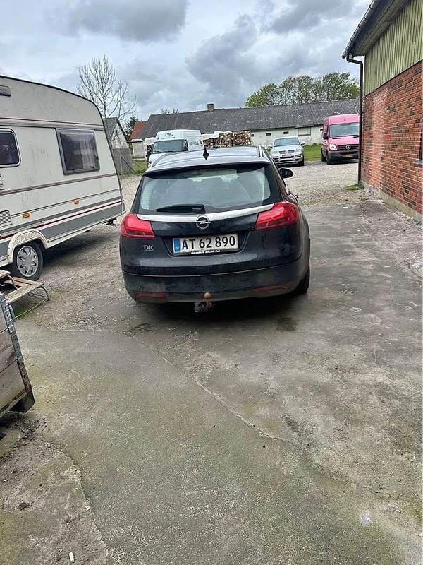Sort Brugt 2012 Opel Insignia Stationcar | 26.000 kr. (Fair pris) - Billede 1/3