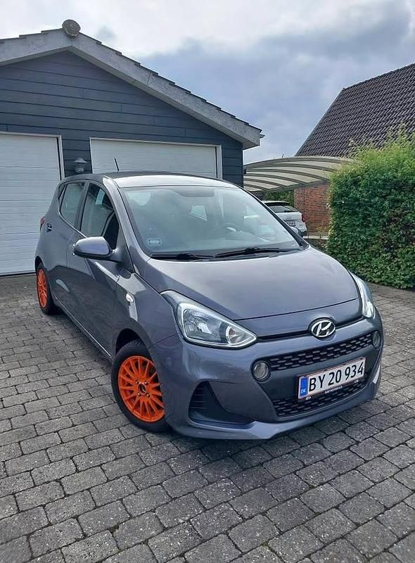 Grå Brugt 2018 Hyundai i10 Hatchback | 52.000 kr. (God pris) - Billede 1/4