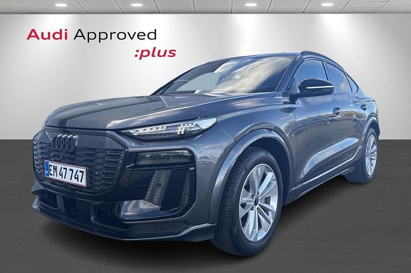 Koksmetal Brugt 2025 Audi Q6 Sportback e-tron Performance SUV | 649.900 kr. - Billede 1/4