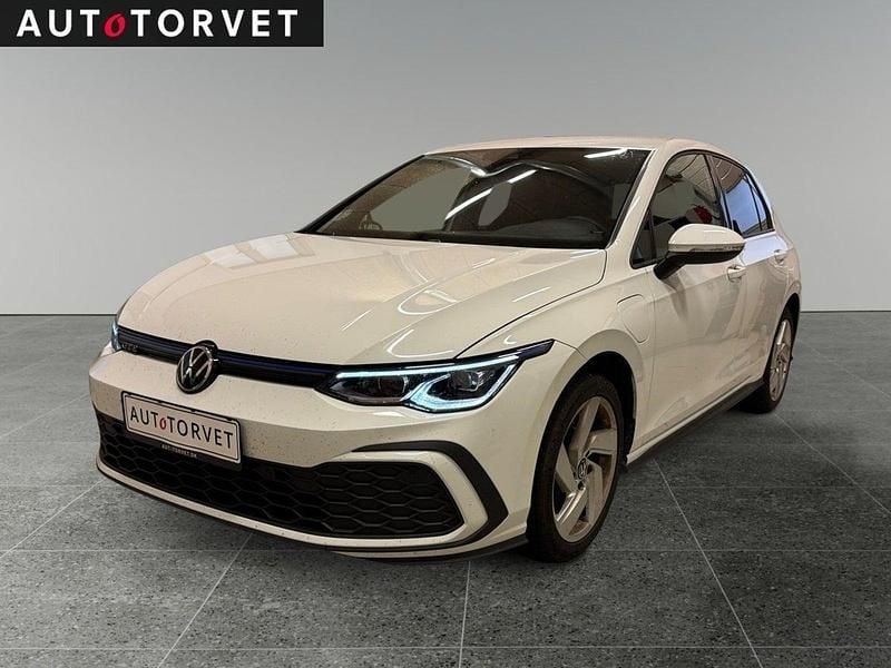 Hvidmetal Brugt 2020 VW Golf VIII GTE Hatchback | 169.700 kr. (God pris) - Billede 1/4