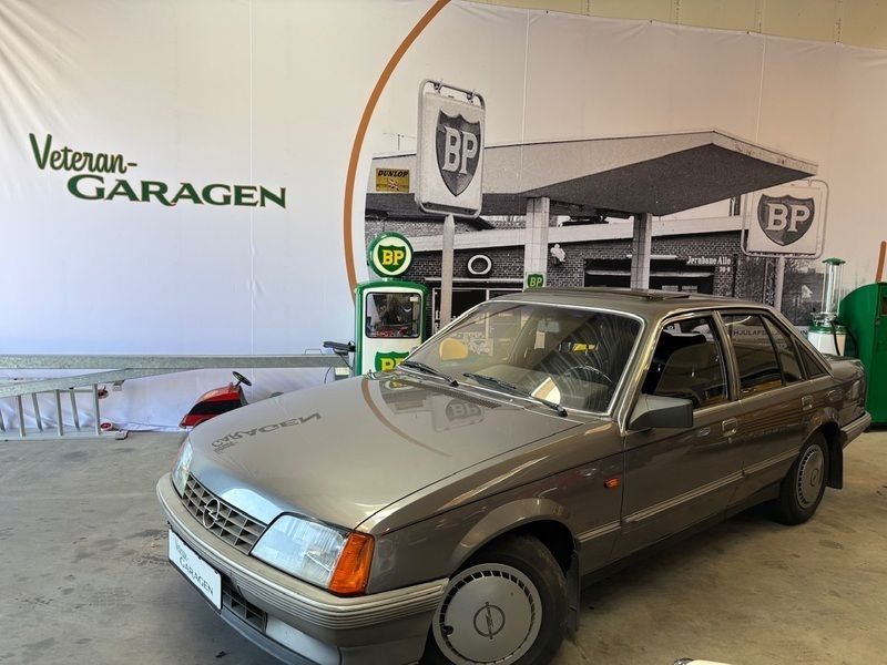 Grå Brugt 1986 Opel Rekord S | 79.900 kr. - Billede 1/4