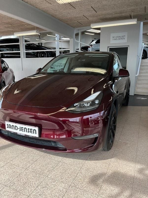 Rødmetal Brugt 2023 Tesla Model Y Long Range AWD SUV | 299.900 kr. - Billede 1/4