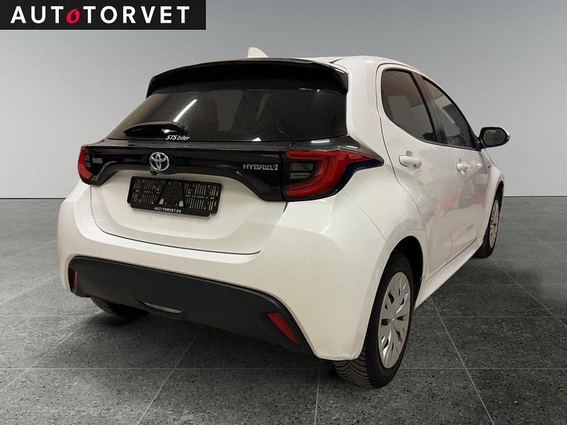 Brugt Toyota Yaris Hybrid H3 116 HK (85 kW) 2021 Hvid Hatchback