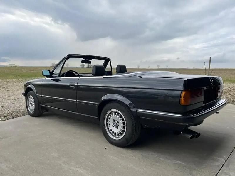 Brugt BMW 325 171 HK (125 kW) 1987 Sort Cabriolet