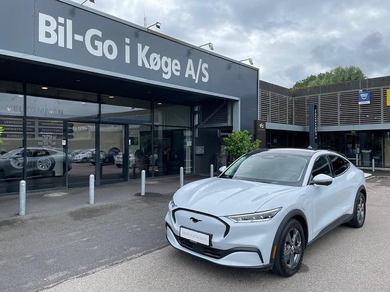 Hvid Brugt 2023 Ford Mustang Mach-E Extended Range SUV | 259.900 kr. (God pris) - Billede 1/4