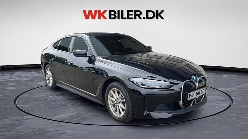 Sortmetal Brugt 2022 BMW i4 Sedan | 349.900 kr. (Fair pris) - Billede 1/4