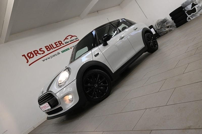 Hvidmetal Brugt 2018 Mini Cooper Hatchback | 144.800 kr. (Fair pris) - Billede 1/4