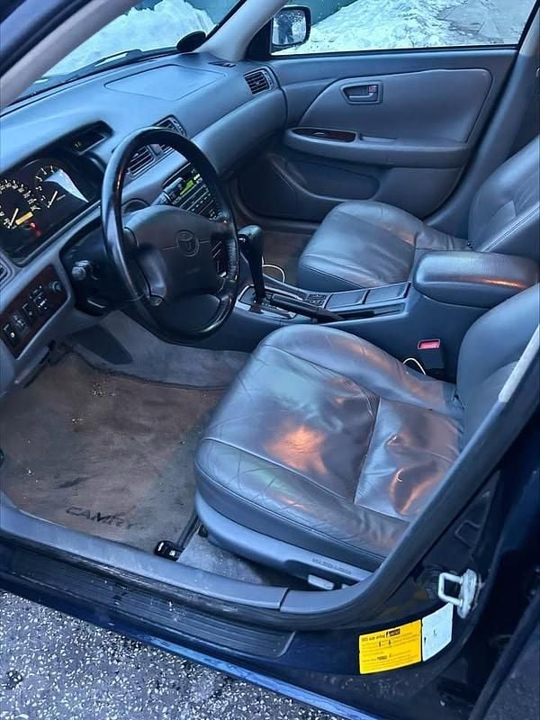 Brugt Toyota Camry 190 HK (139 kW) 1999 Blå Sedan