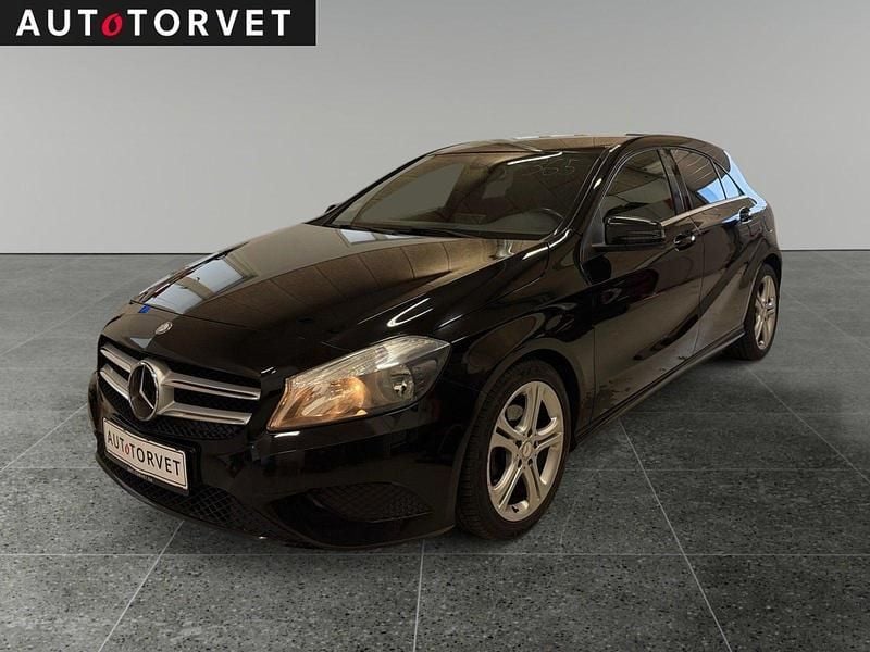 Sortmetal Brugt 2013 Mercedes A180 Hatchback | 79.700 kr. (Fair pris) - Billede 1/4