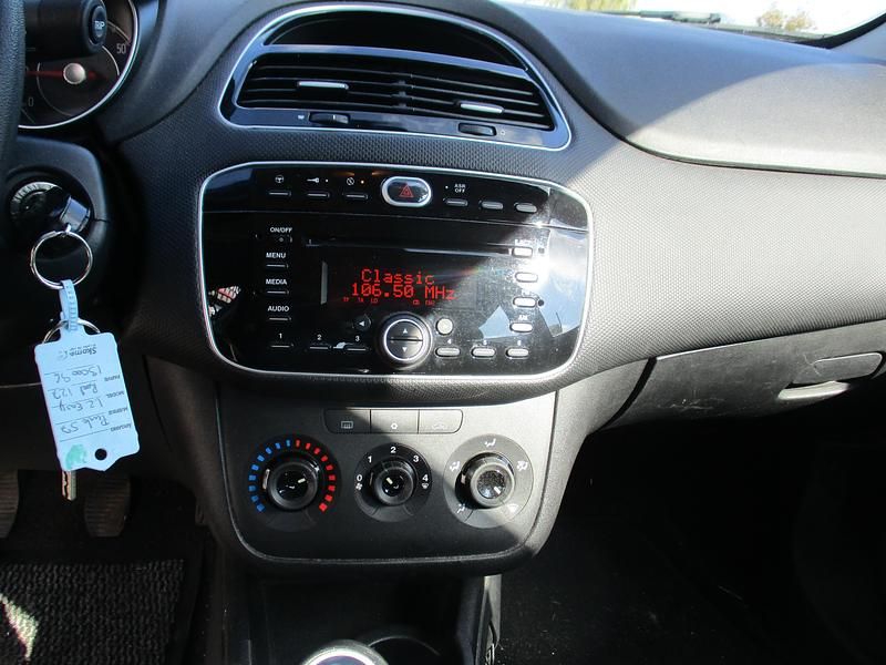 Brugt Fiat Punto S 69 HK (50 kW) 2014 Rød Hatchback