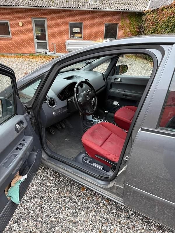 Brugt Mitsubishi Colt 109 HK (80 kW) 2005 Hatchback