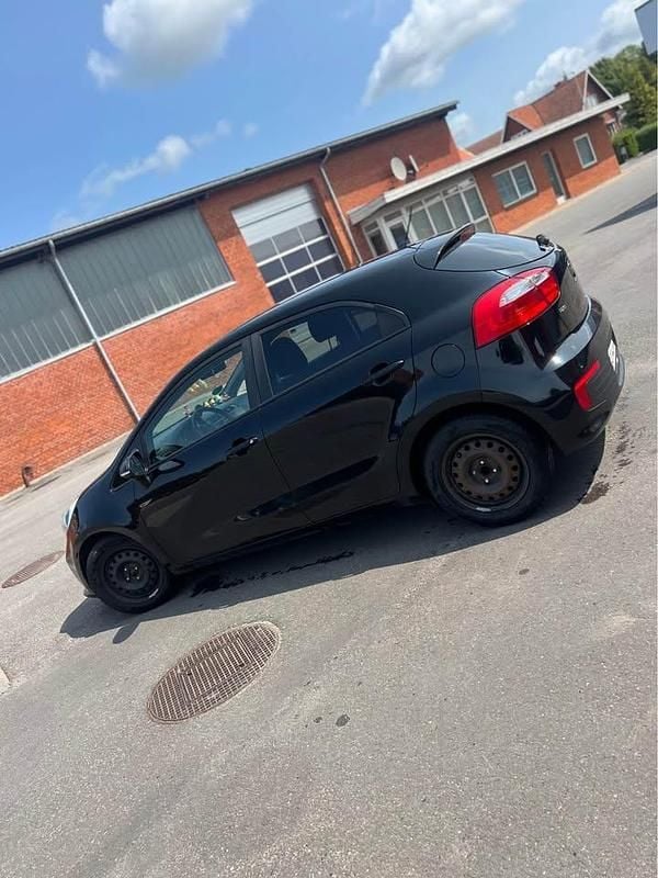 Brugt Kia Rio 75 HK (55 kW) 2015 Sort Sedan